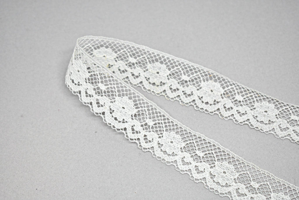 Fancy White Lace Trim 1" - 1 Yard